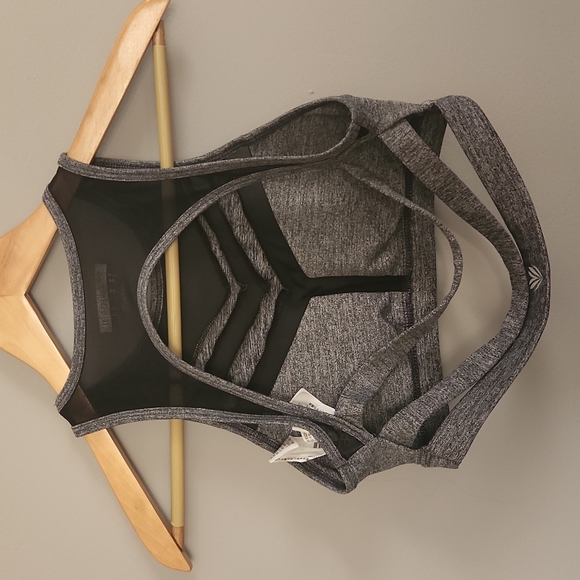 Mesh Open Back Sports Bra - Picture 6 of 7